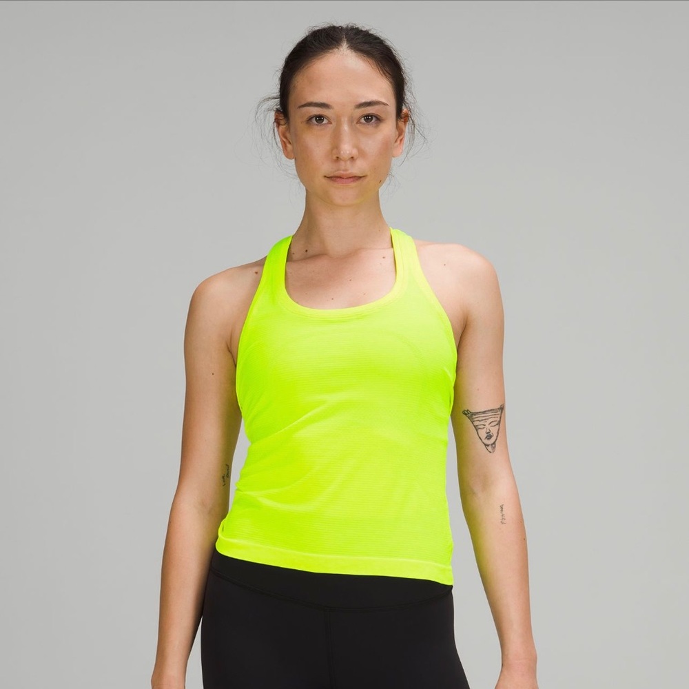 Lululemon Swiftly Tech Racerback Tank Top 2.0 *Race Length, size 6